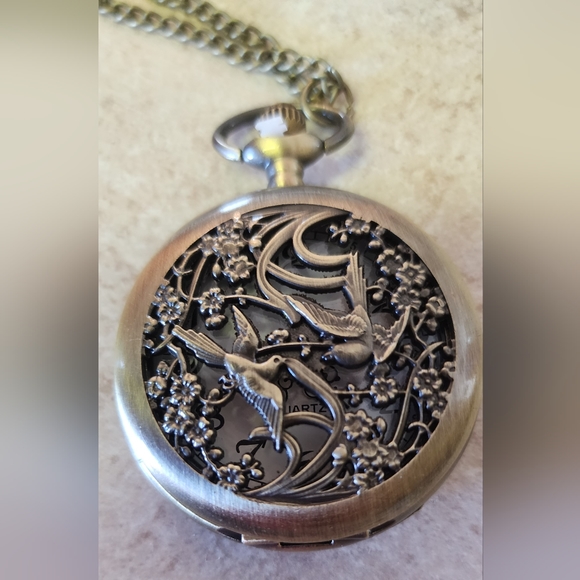 New swallow bird flowers quartz pocket watch - Picture 3 of 7
